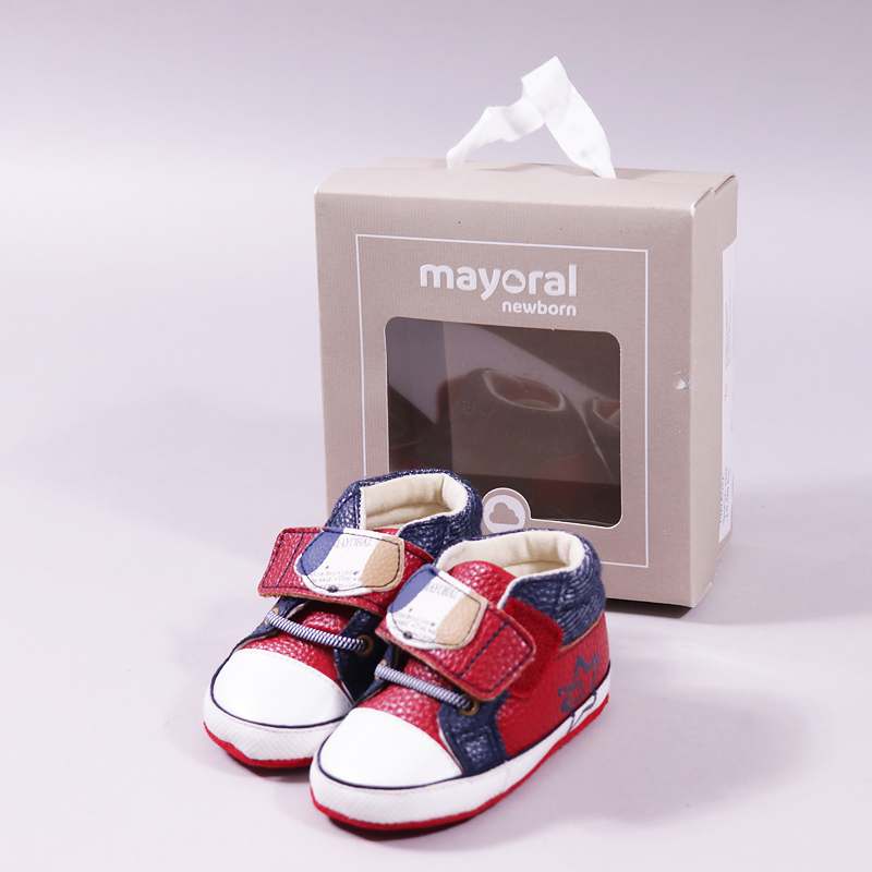 Παπούτσια αγκαλιάς Mayoral