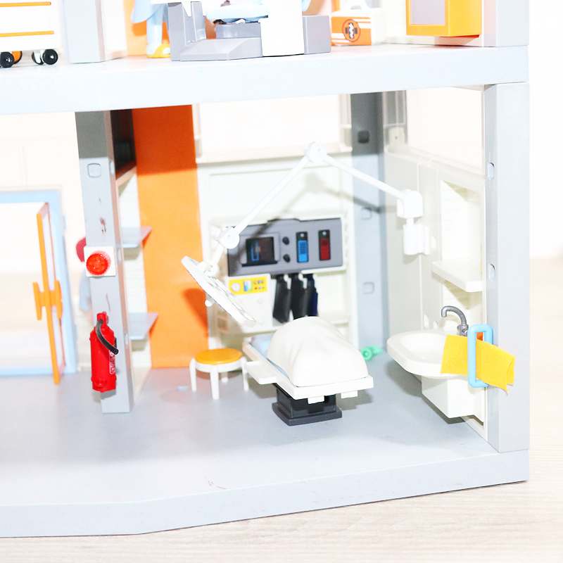 Παιχνίδι Playmobil Μεγάλο ιατρικό κέντρο 70190