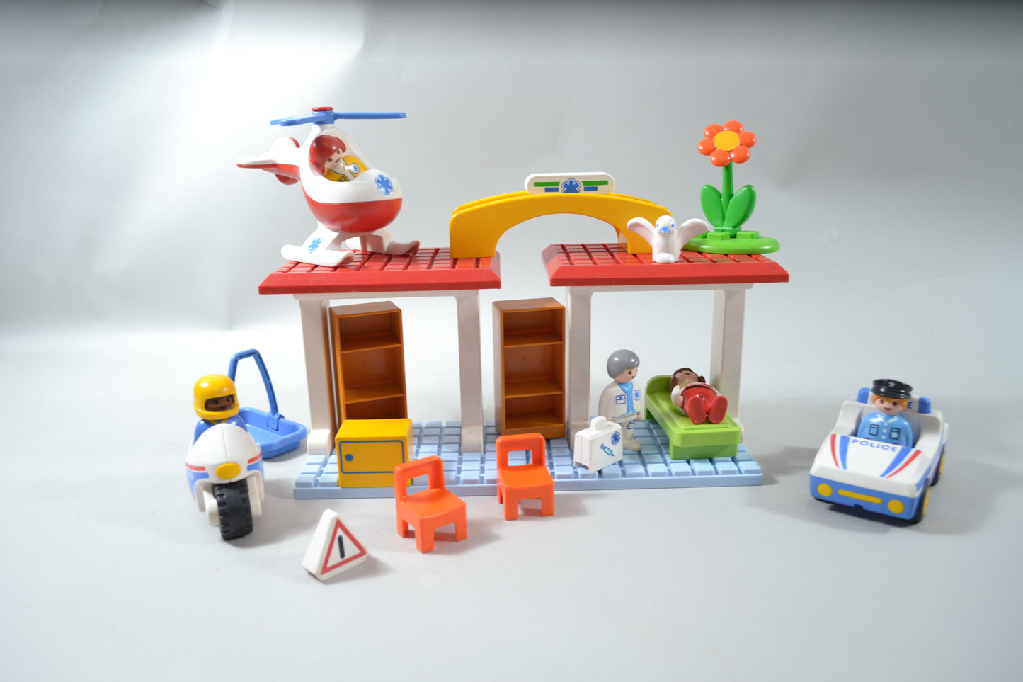 Παιχνίδι Αστυνομία & Παιδιατρείο Playmobil 1.2.3-5046