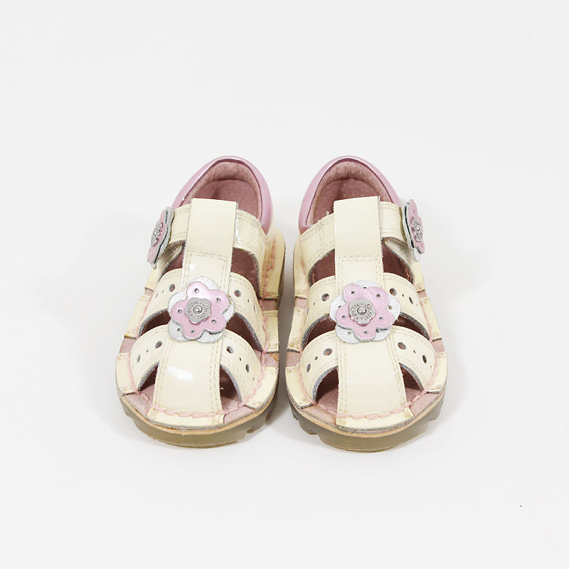 Πέδιλα Kickers