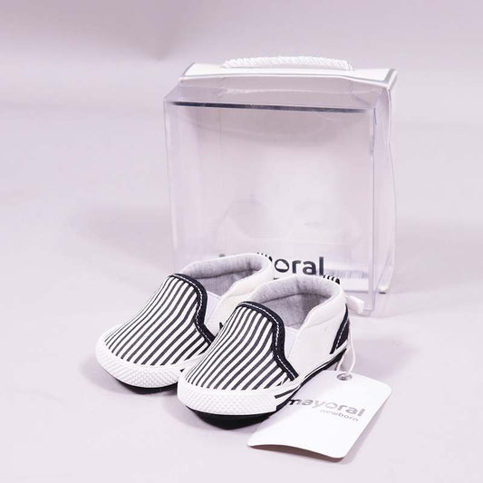 Παπούτσια αγκαλιάς Mayoral