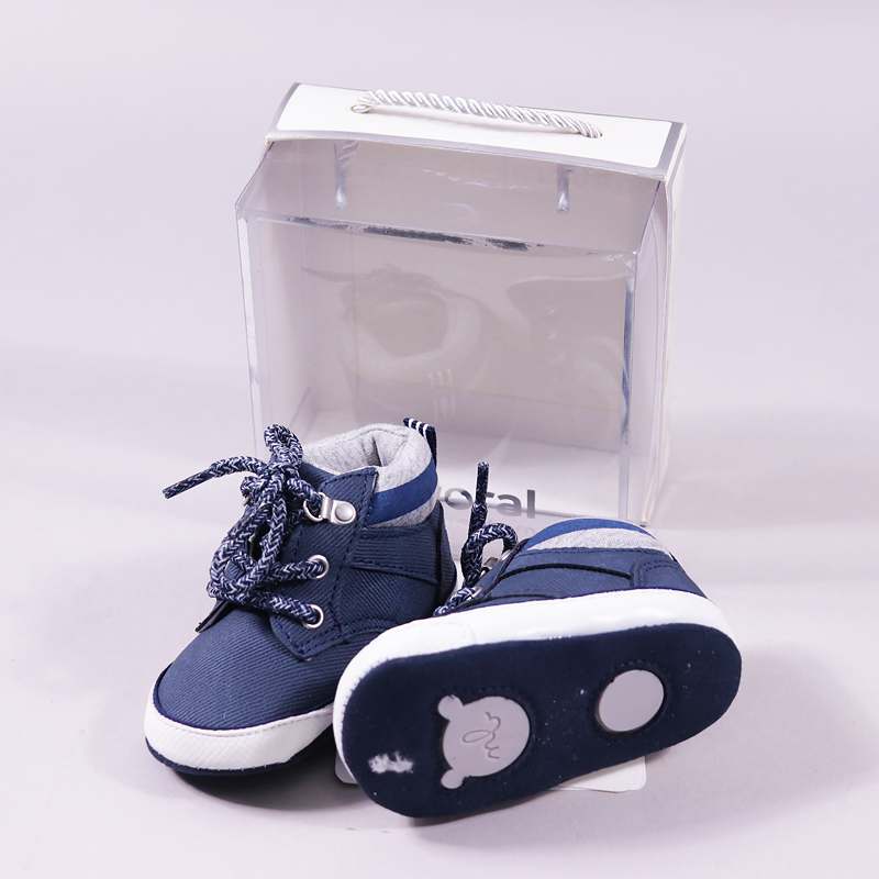 Παπούτσια αγκαλιάς Mayoral 