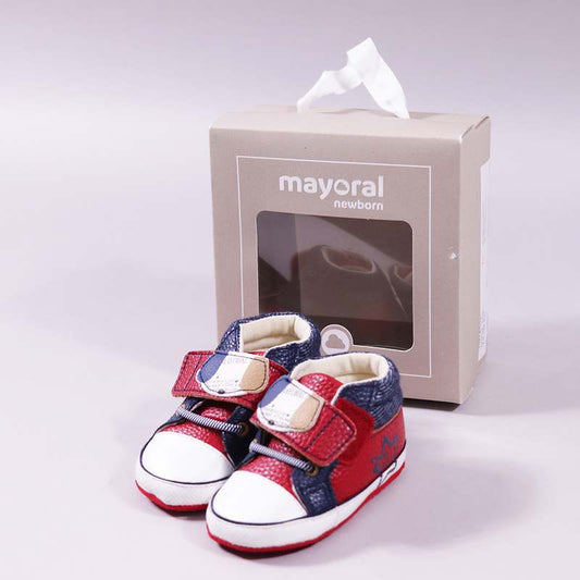Παπούτσια αγκαλιάς Mayoral 