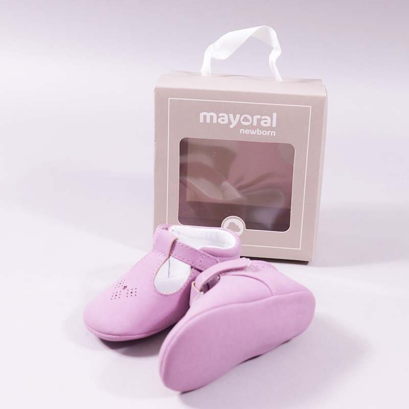 Παπούτσια αγκαλιάς Mayoral 
