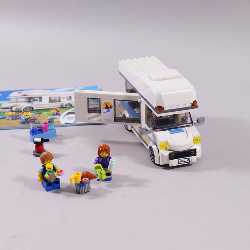 Παιχνίδι Lego City Holiday Camper Van 60283
