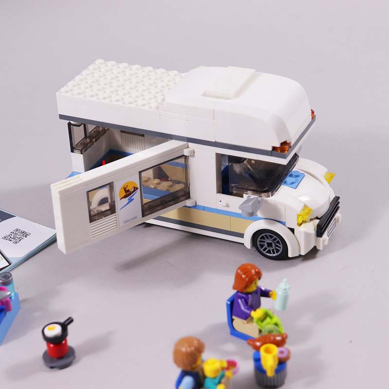 Παιχνίδι Lego City Holiday Camper Van 60283