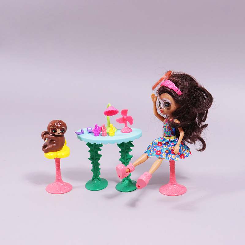 Παιχνίδι Enchantimals κούκλα με ζωάκι και σαλόνι